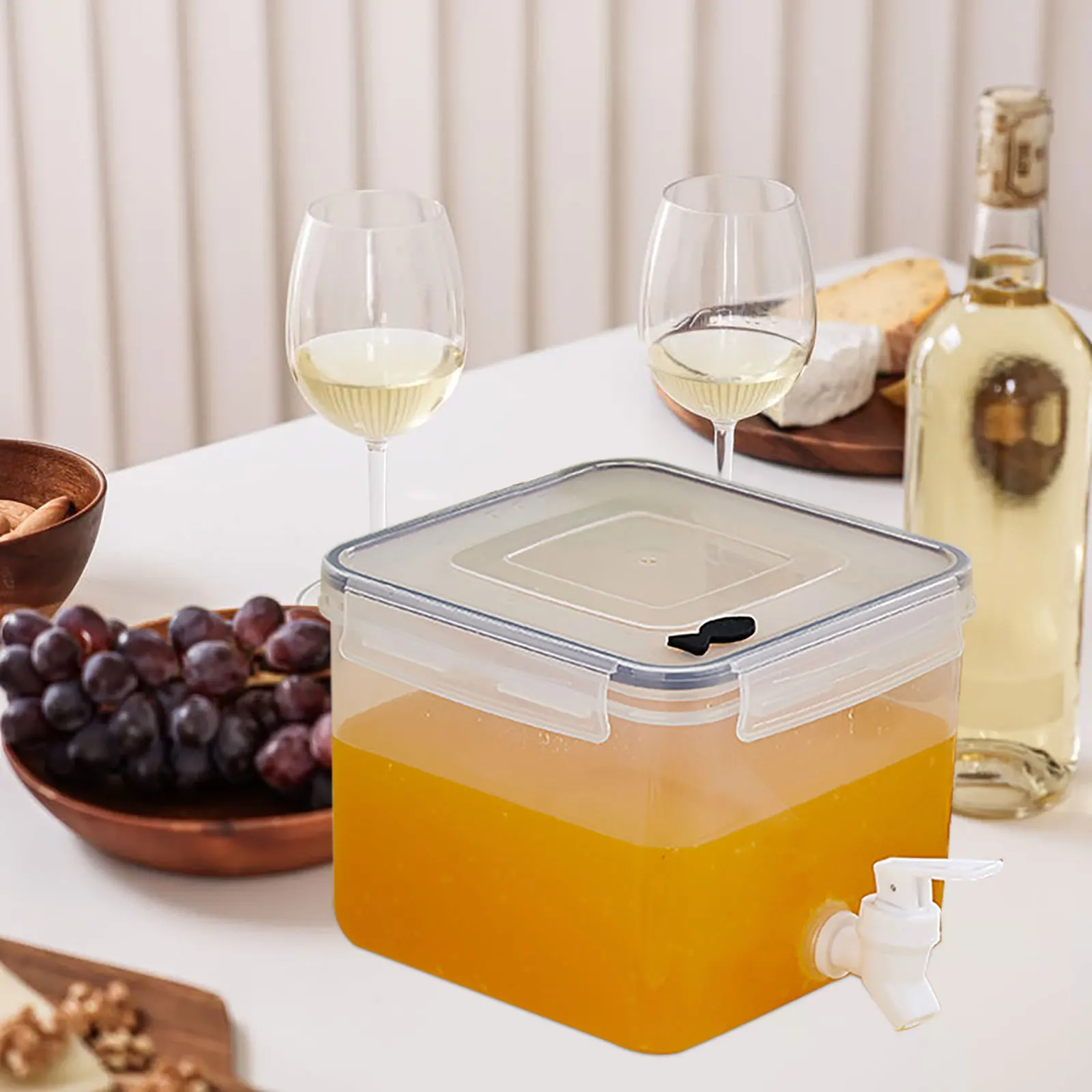 

Cold Water Pitcher Faucet Dispenser PP Material Beverage Container Juice Kettle Family Hotel Use Storage Solution