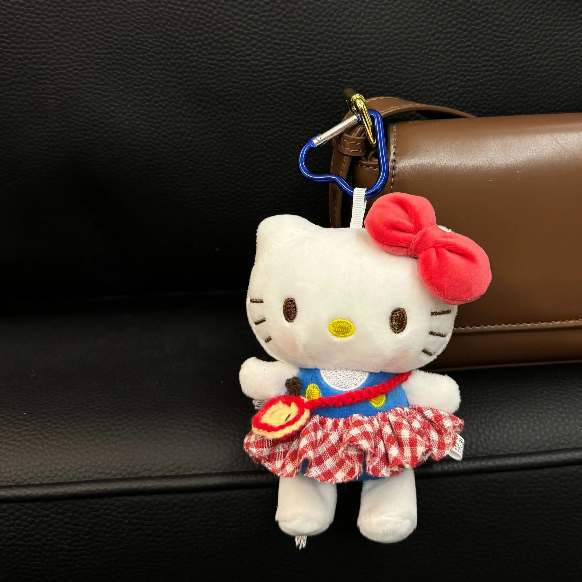 Kawaii Hellokitty Anime Portachiavi bambola di peluche Simpatico cartone animato Dressable Toys Borse Portachiavi Auto Appendini Regali di Natale per le ragazze