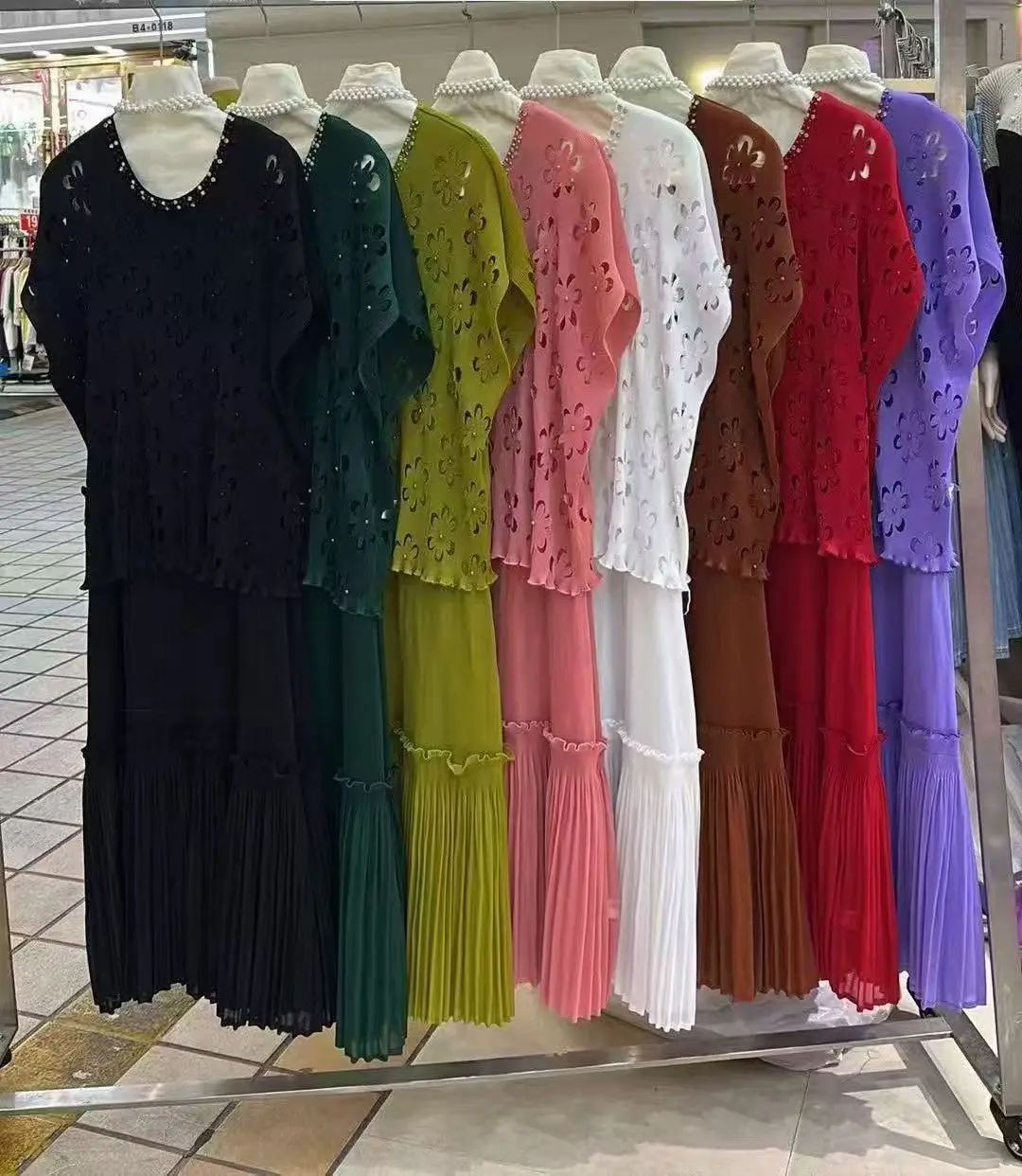 Miyake Splicing New Women's 2026 Heavy Industry Two-piece Set Slim Top Round Neck Fixed Diamond Half-body Fringed Skirt Set