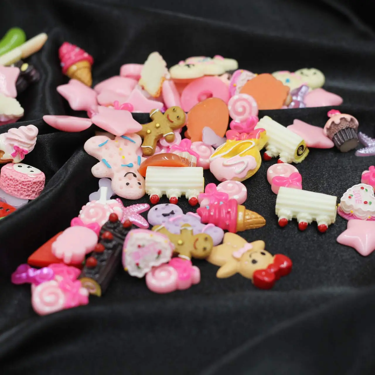 200PCS Mix Multi-shape Cake Candy Ice Cream Flatback Resin Cameos DIY Handicrafts Decoration Headwear Jewelry Accessories