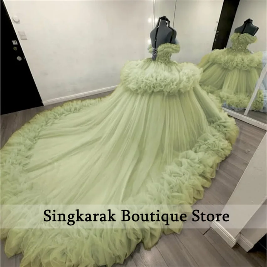 Saliegroen Adembenemend Ruches Quinceanera Jurk voor Meisje Tule Strass Hof Trein Gewaad Quinceanera Rouge Aangepast