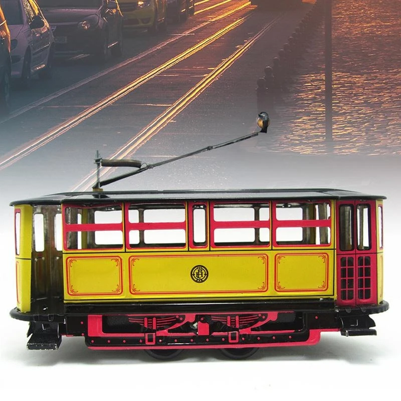 Y4QA Retro Wind Tram Cable Bus Clockwork Streetcar Toy Vintage Collection Kid Gift
