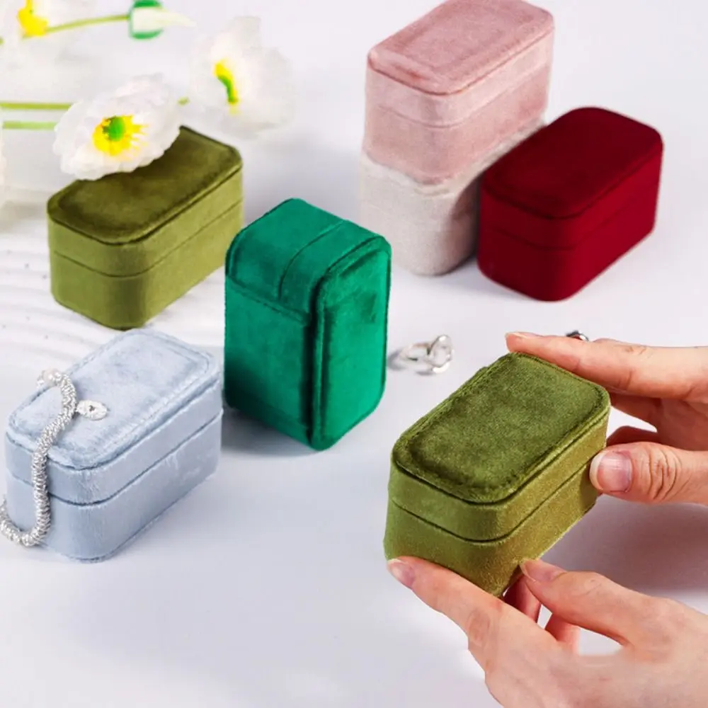 

Portable Luxury Velvet Rings Holder Wedding Square Rings Display Case Storage Anti-collision Rings Bearer Box Couple