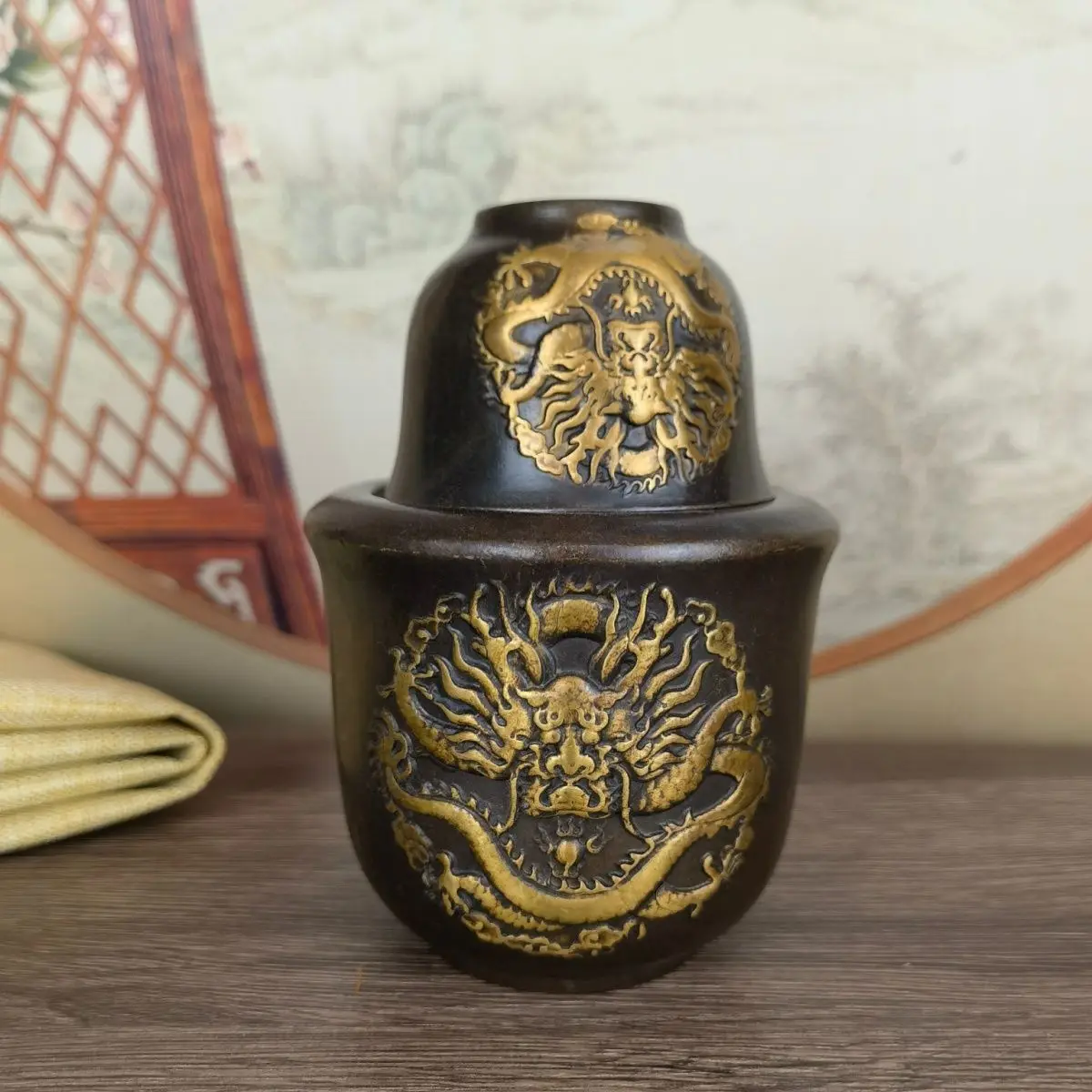 Antiques and antiques collection old copper gilt relief dragon pattern wine warmer three-piece set