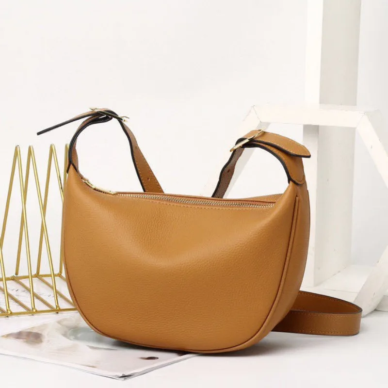 Top Layer Cowhide Versatile Casual Women's Handbag Shoulder Crossbody Bag Minimalist Ladies' Bag, Zipper Shell Bag, Soft Leather