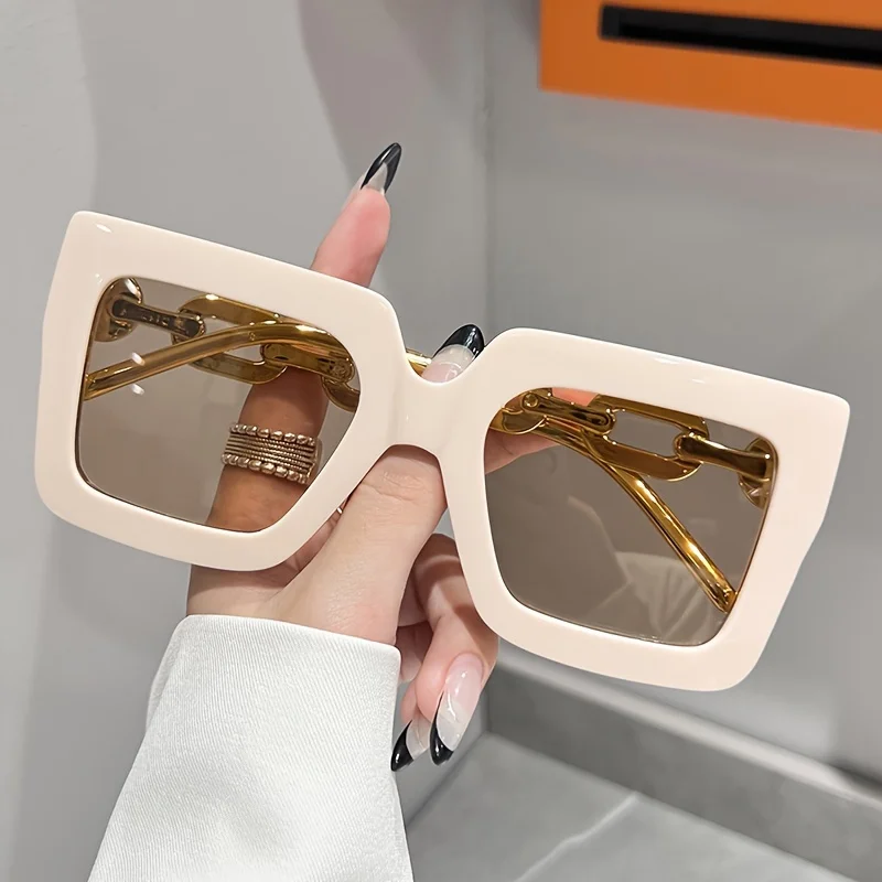 Luxury square fashion glasses for women casual candy color anti glare sun shades for beach party Travel