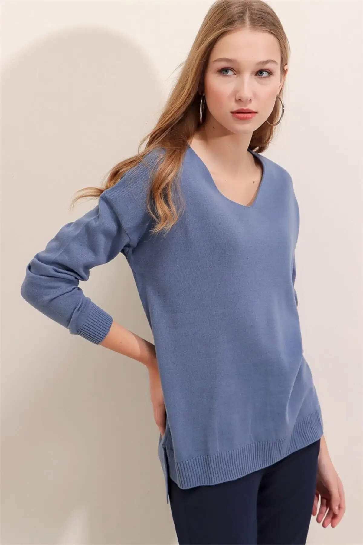 Women's V-Neck Seasonal Sweater- New Model-Elegant Design-Fashion-2022