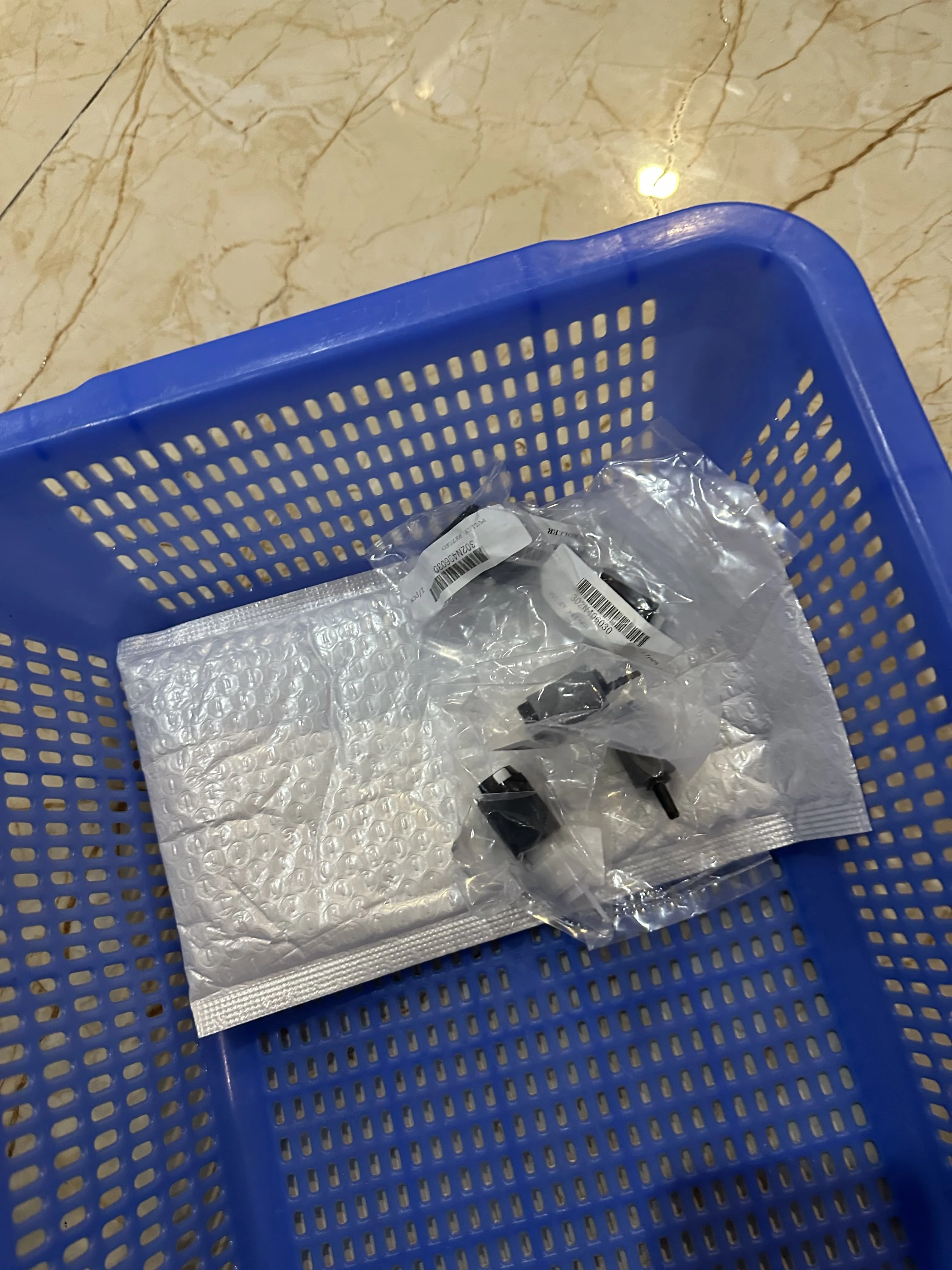 

10X 302N406030 2N406030 302ND94350 302ND94351 2ND94350 302ND94340 302ND06110 2ND06110 Разделительный ролик захвата для Kyocera