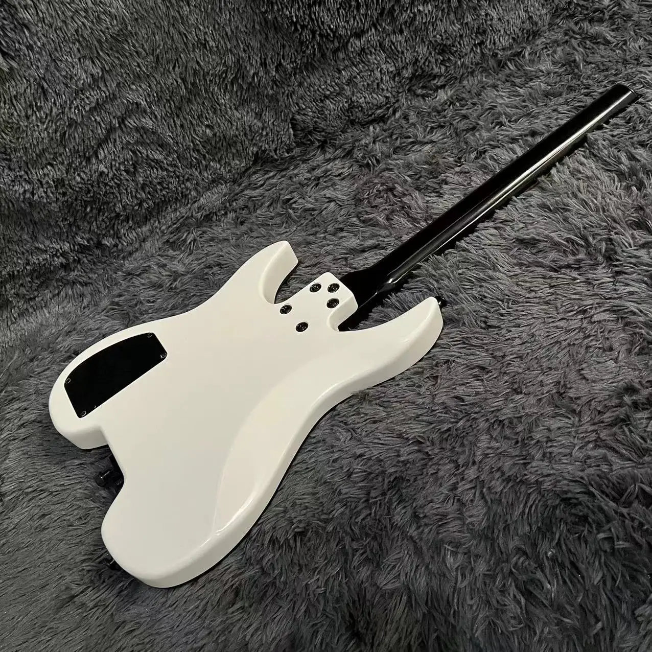 Headless Electric Guitar, Mahogany Body, White Color, Floyd Rose Tremolo Bridge, Rosewood Fingerboard, High Quality