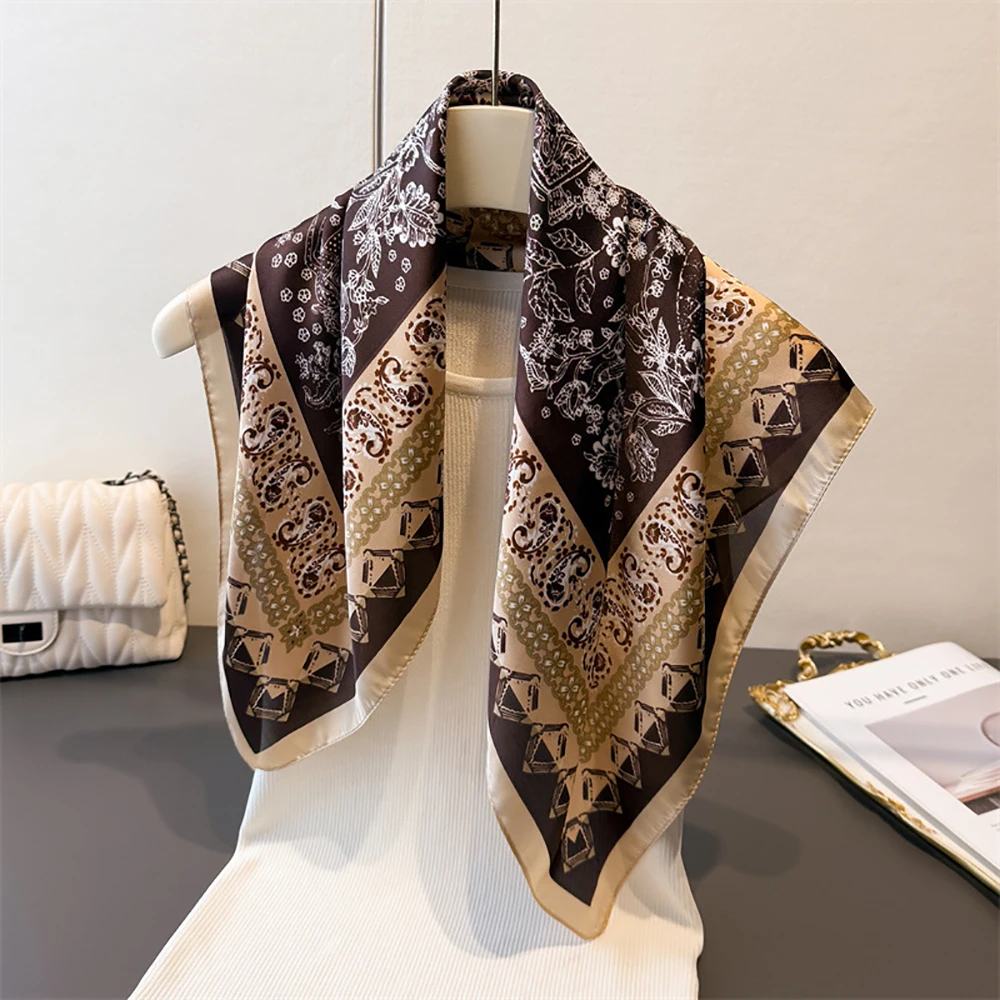 Quadratischer Schal mit Vintage-Paisley-Print, weiches Satin-Bandana, winddichter Kopfwickel-Schal, Reise-Strandtuch, Halstuch