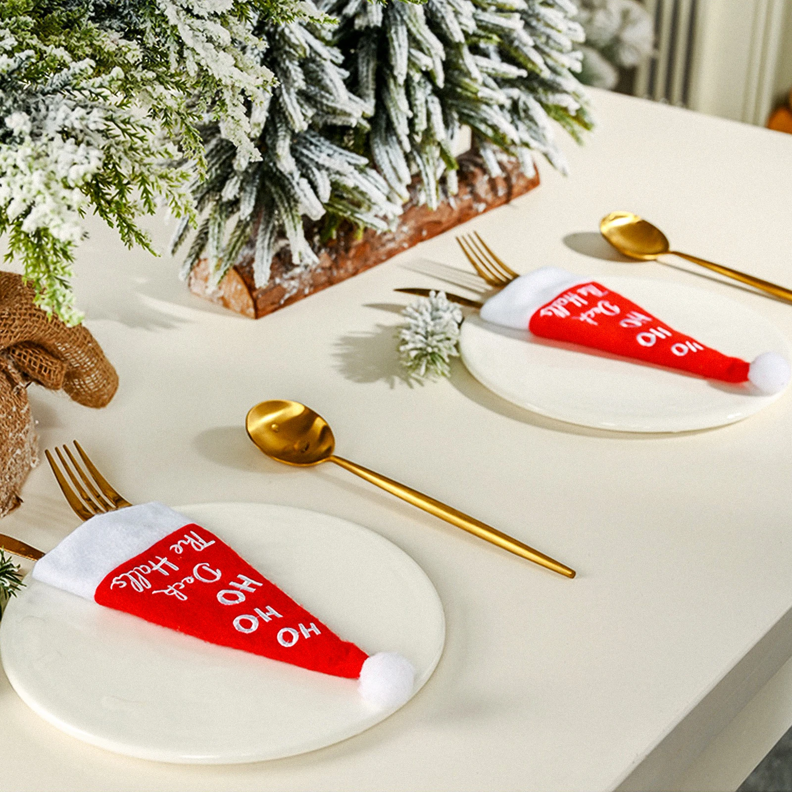 

8Pcs Christmas Tableware Pocket Silverware Holder Mini Fork Cover Dinning Decor Xmas Supply Storage Bag Practical