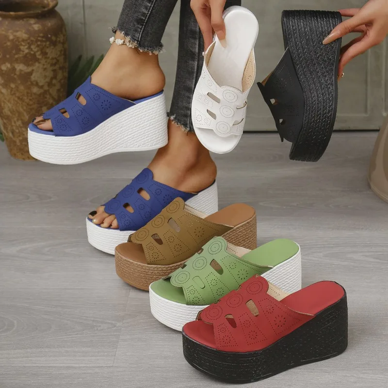 

Hot Selling 36-43 Plus Size Wedge Heel Slippers for Women, Summer 2025 New Lightweight Sandals for Women Platform Shoes