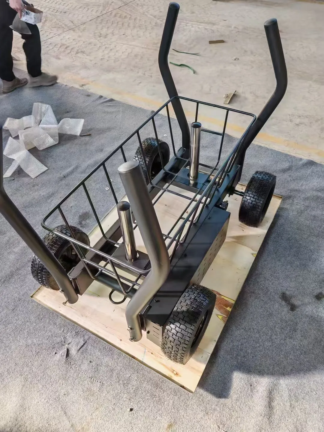 Picture 6: Customized Bilateral Load-Bearing Tank Vehicle Training Weights Adjustable Magnetic Fitness Equipment for Training