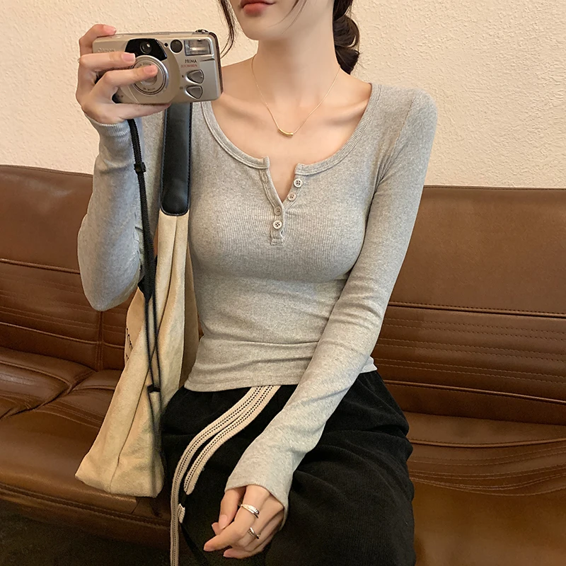 AOSSVIAO 2026 Herbst Damen T-Shirt Stilvolles Langarm-Shirt in Unifarbe mit O-Ausschnitt, schmal geschnittenes Basic-Top, vielseitiges Layering-Oberteil. – Detail 15