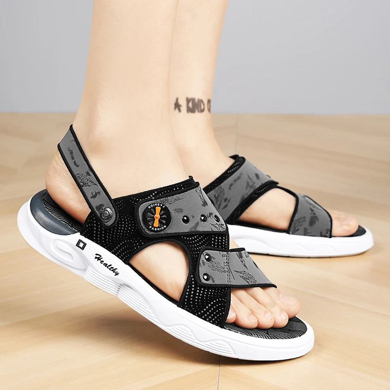 

Men's Sandals Summer 2026 New Outdoor Wear Resistant Beach Slippers Sports Driving Dual-Purpose Cool Slippers Sandalias Treking