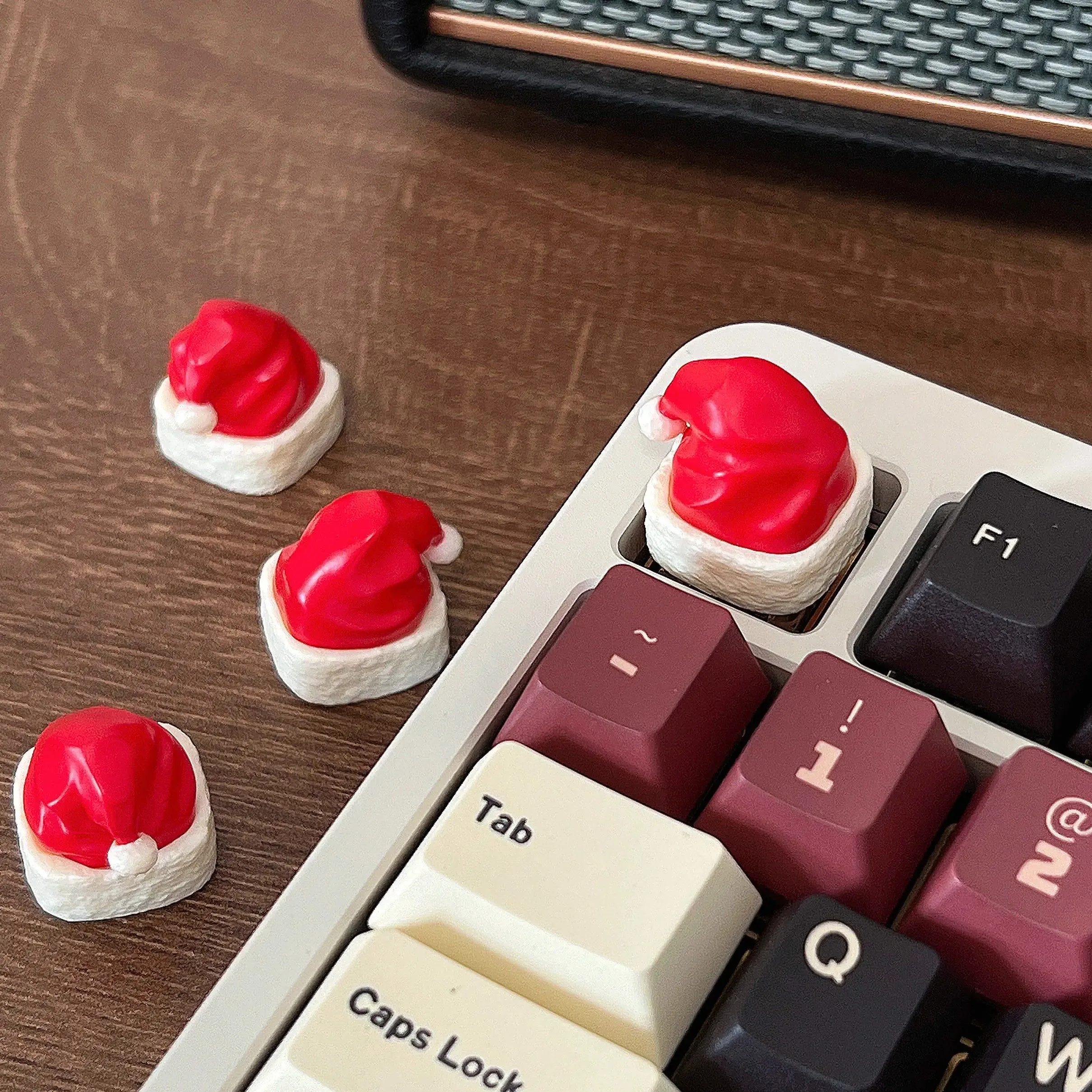 MAIMOOO Christmas Hat Keycap 1PC Creative Personalized Resin Key Cap Santa Claus Red Hat Cute Keycaps for MX Mechanical Keyboard