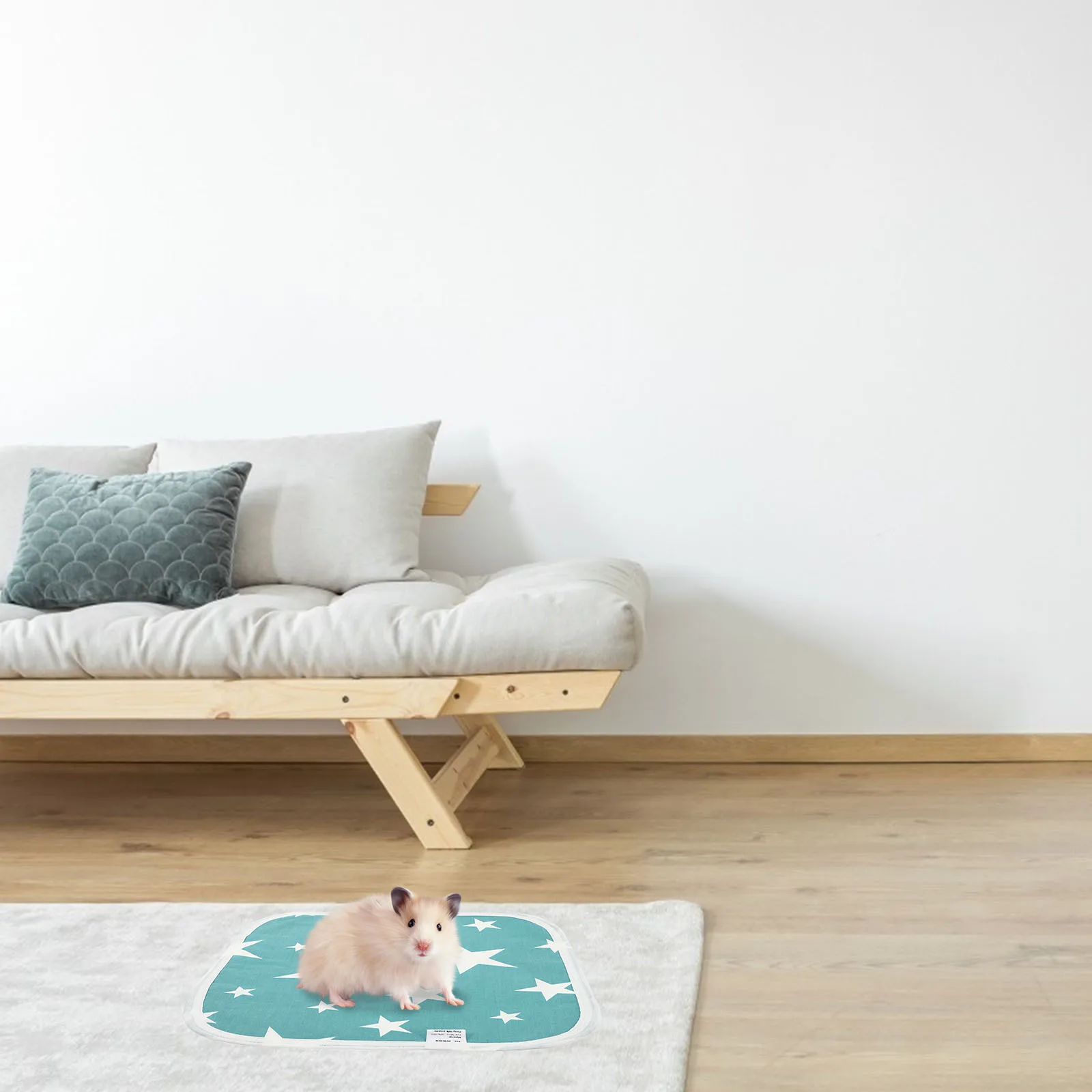 

4pcs Pet Pee Pad Fast Absorbing Thickened Waterproof Urinal Mat For Dog Training Washable Reusable Pet Care Supplies