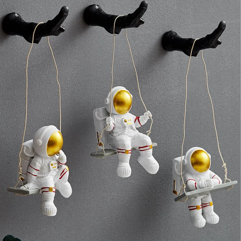 Nordic Swing Astronaut Miniature Model Desktop Ornaments Decoration Wall Hnaging Artware Figurines Home Furnishings