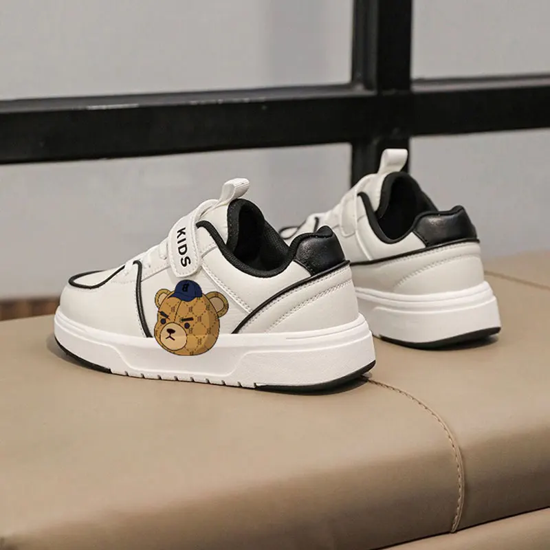 New boys' sports shoes low top anti-slip wear-resistant board shoes children's lightweight soft sole Korean girls casual shoes