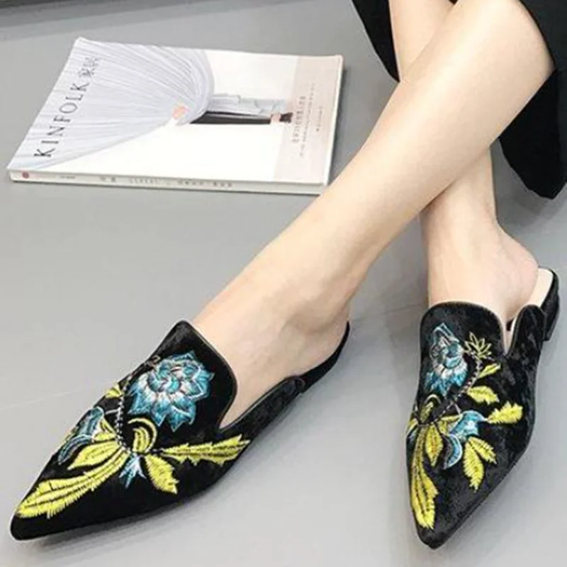 Ladies Embroidery Flowers Slides Closed Toe Slippers Summer Breathable Black Brown Plus Size 35-41 Women Flats 2022 New Arrival