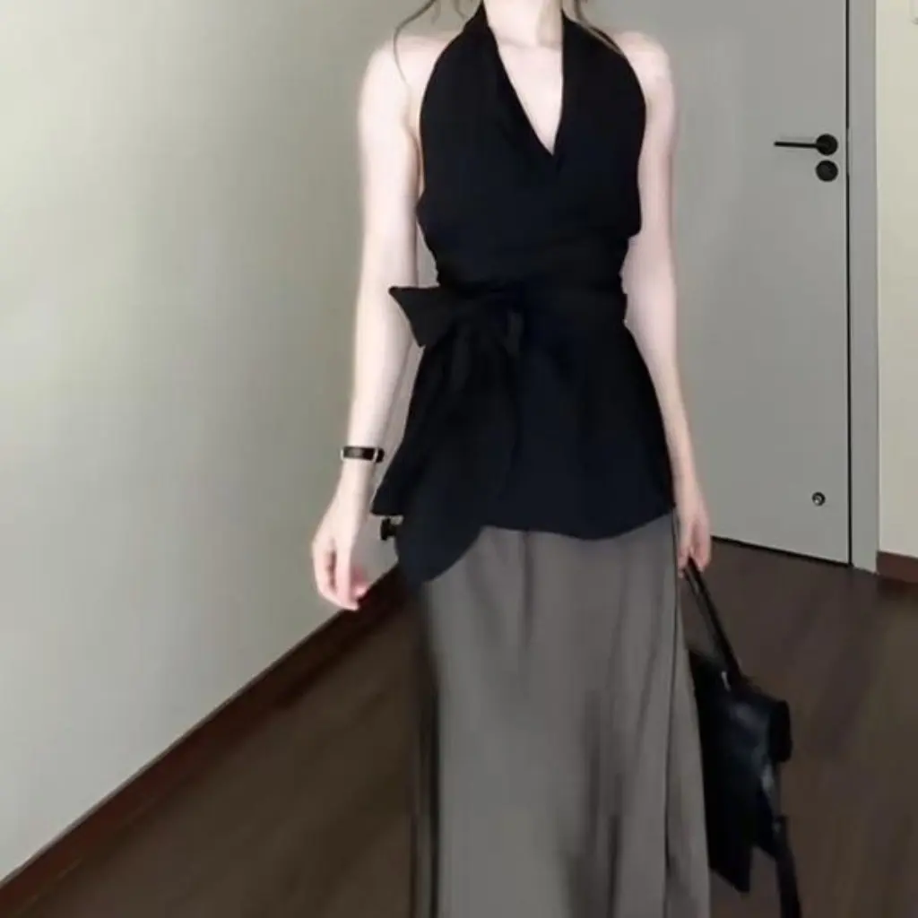 

Women's French V-neck Lace-Up Camisole And Overskirt Set Korean Style Summer New Black Gray Casual Outfit for