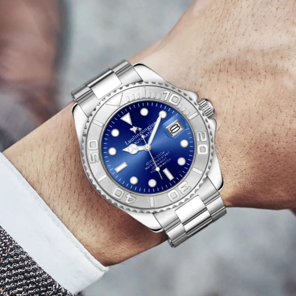 

New Luxury Men's Mechanical Watch, Round Dial with Steel Band, Hollow Design, Waterproof, Luminous Diving Watch, Fully Automatic Movement with Calendar Function, Dual-Purpose for Business and Sports, High-End Feel, Same Style as Popular European and Ameri