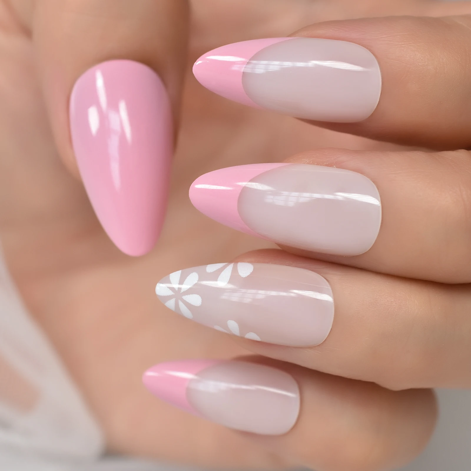 French Almond Pink Top Press On Nails With Flower Pattern Full Cover Finger Nails Średni migdałowy kształt Manicure z zakładkami