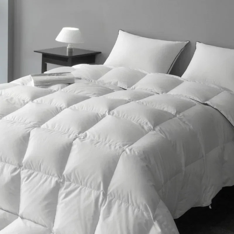 Goose Down Quilt Large Size, Fluffy Down Quilt Core, Light and Luxurious, Moderately Warm Hotel Bed Quilt in All Seasons