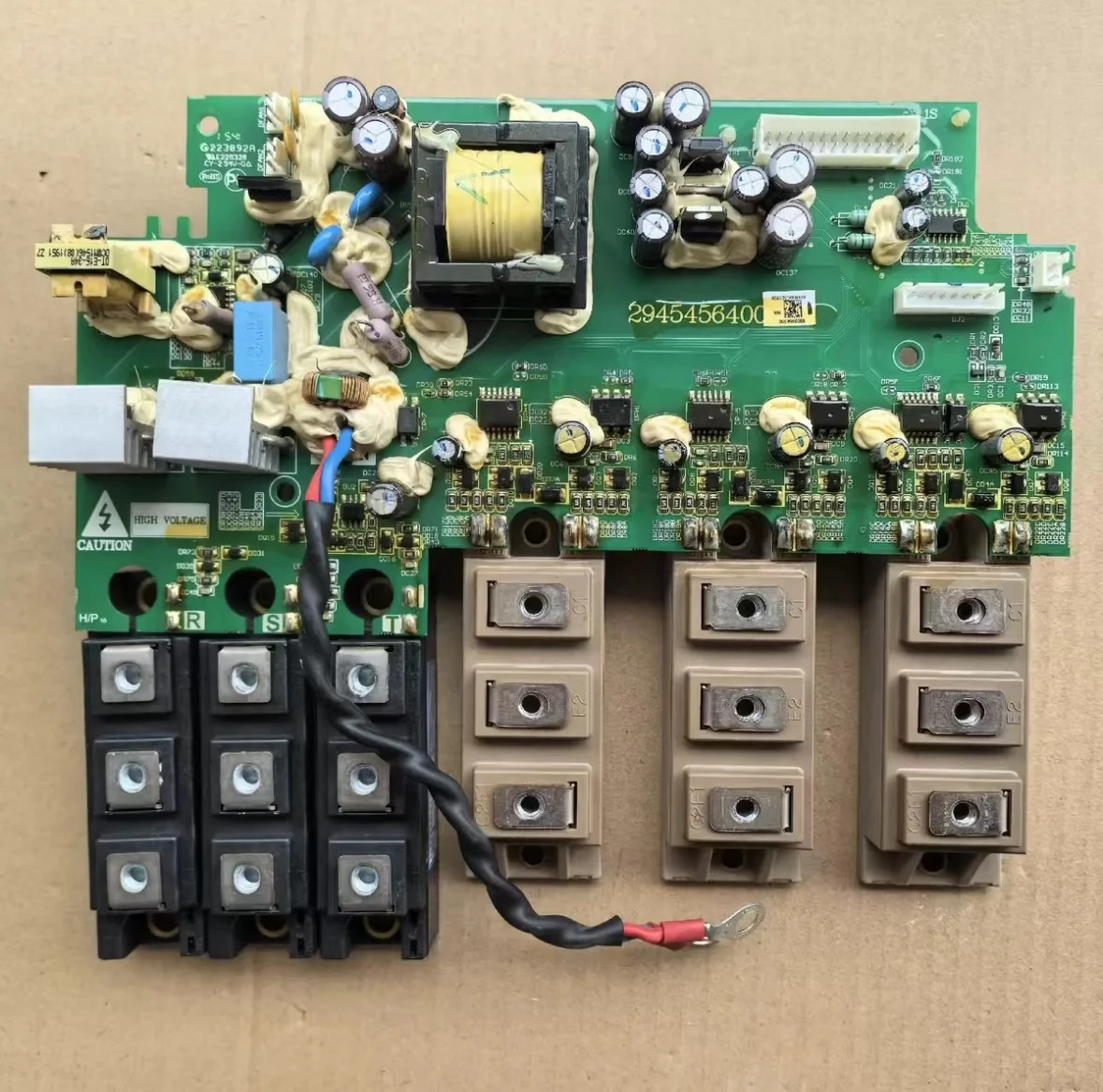 Delta inverter 2945456400 power drive board 90% of the new and second-hand test function is normal