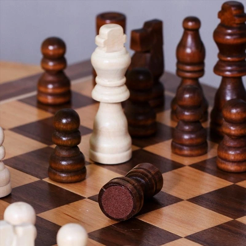 Chess Set Wooden Board with 34 Chess Pieces & Interior Storage Slot 15UB