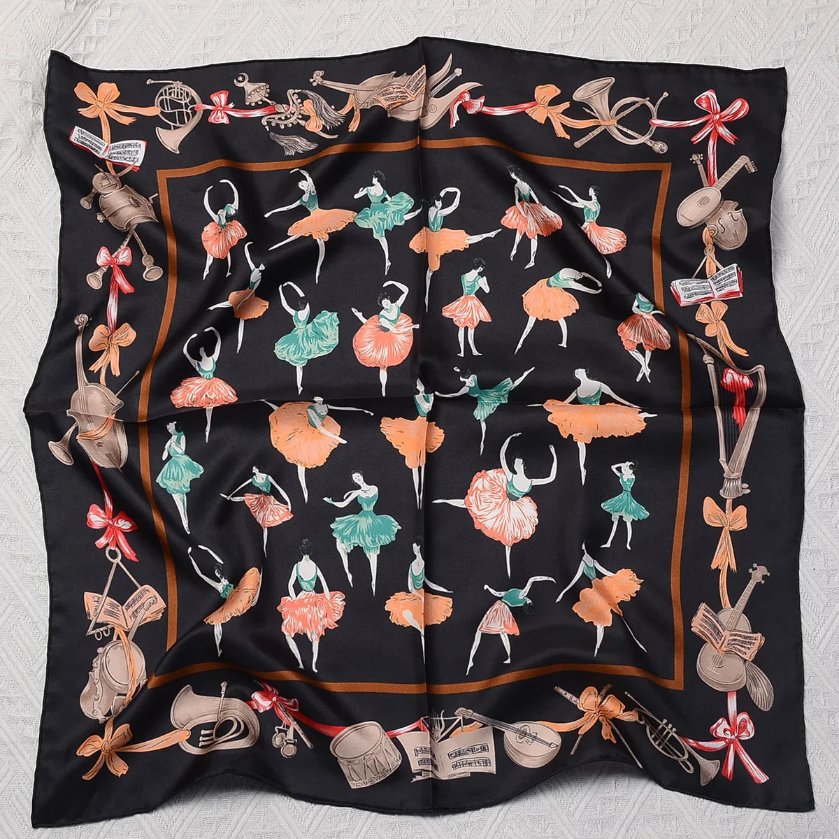 

Luxury Brands Silk Scarf Small Square Bandanas Scarves Head Clothing Accessories Valentine's Day Christmas Gift