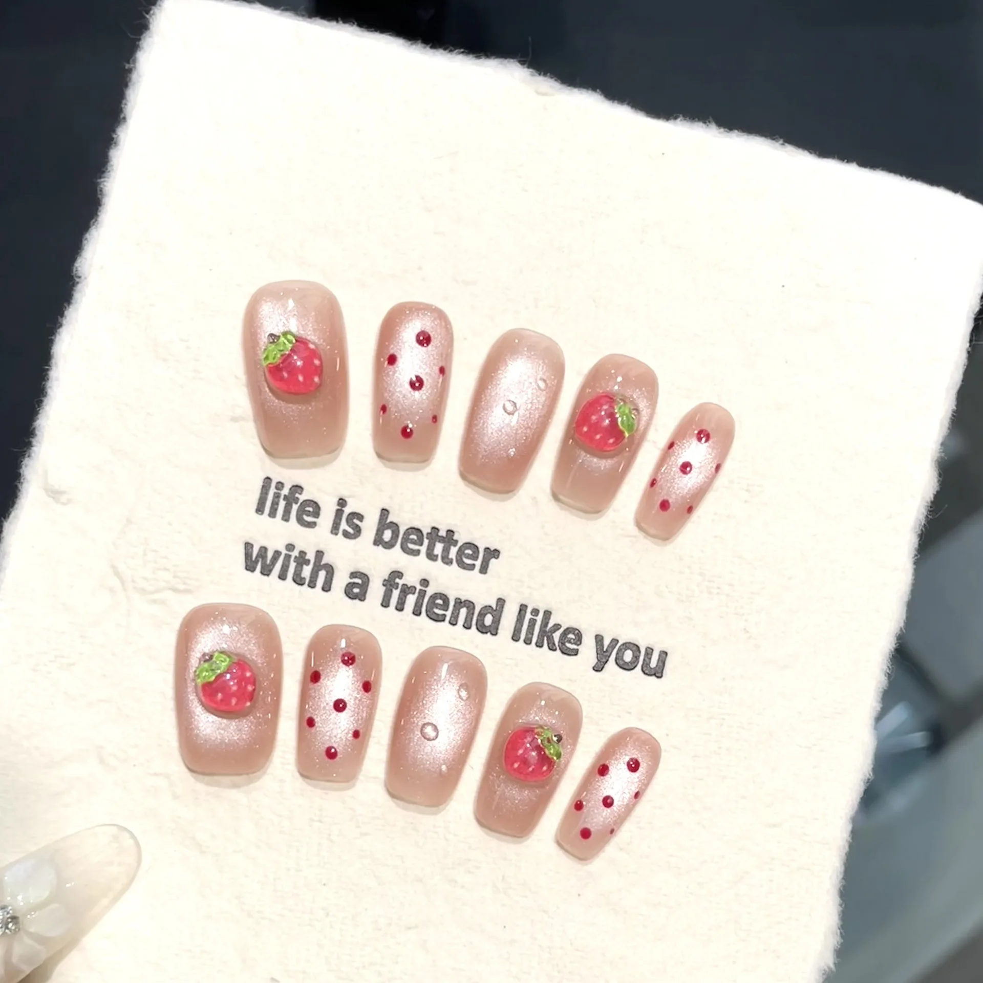 

10pcs Handmade French Press on Nail Shiny Cat Eye 3D Strawberry Polka Dot Design Sweet Lovely False Nails Wearable Nails Art Tip