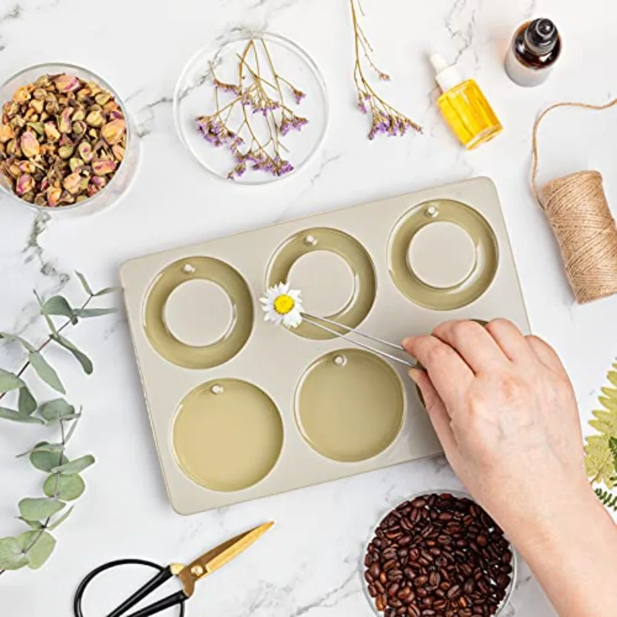 Nuanchu 200 قطعة من الزهور والأوراق المضغوطة المجففة الطبيعية من الراتنج أوراق الزهور المجففة الحقيقية المختلطة مع الملقط لعلبة المجوهرات ذاتية الصنع