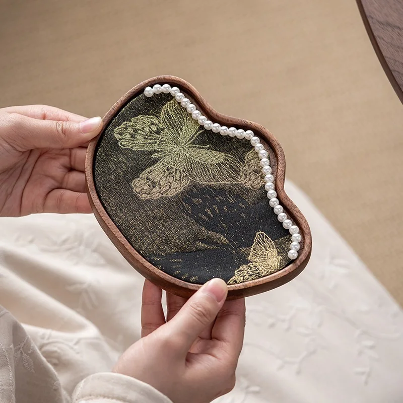 Premium Walnut Wood Ingot Shaped Tea Tray with Brocade Beaded Dry Brewing Plate New Chinese Style Tea Set Accessories Home Decor