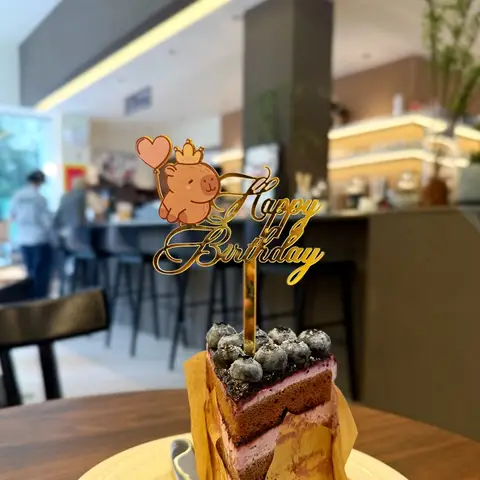 Akryl Capybara tårtdekoration för barn födelsedag babyshowerfest söta djur dekorationstillbehör 10 best sales tårtdekoration för babyn - №1