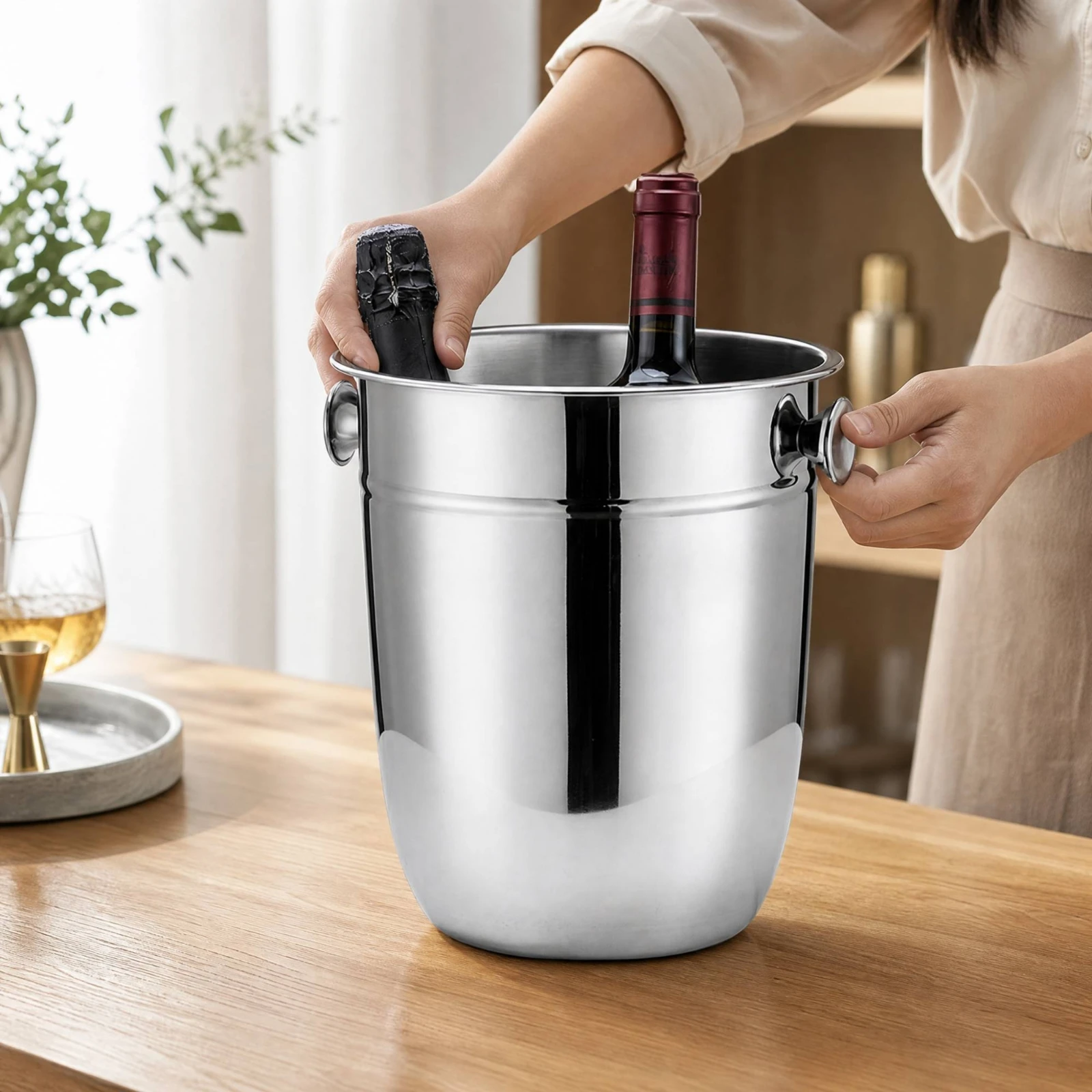 Stainless Steel Ice and Wine Vessel Multifunctional Stainless Steel Beverage Chiller Drink Cooler Polished Barware Wipe-Clean