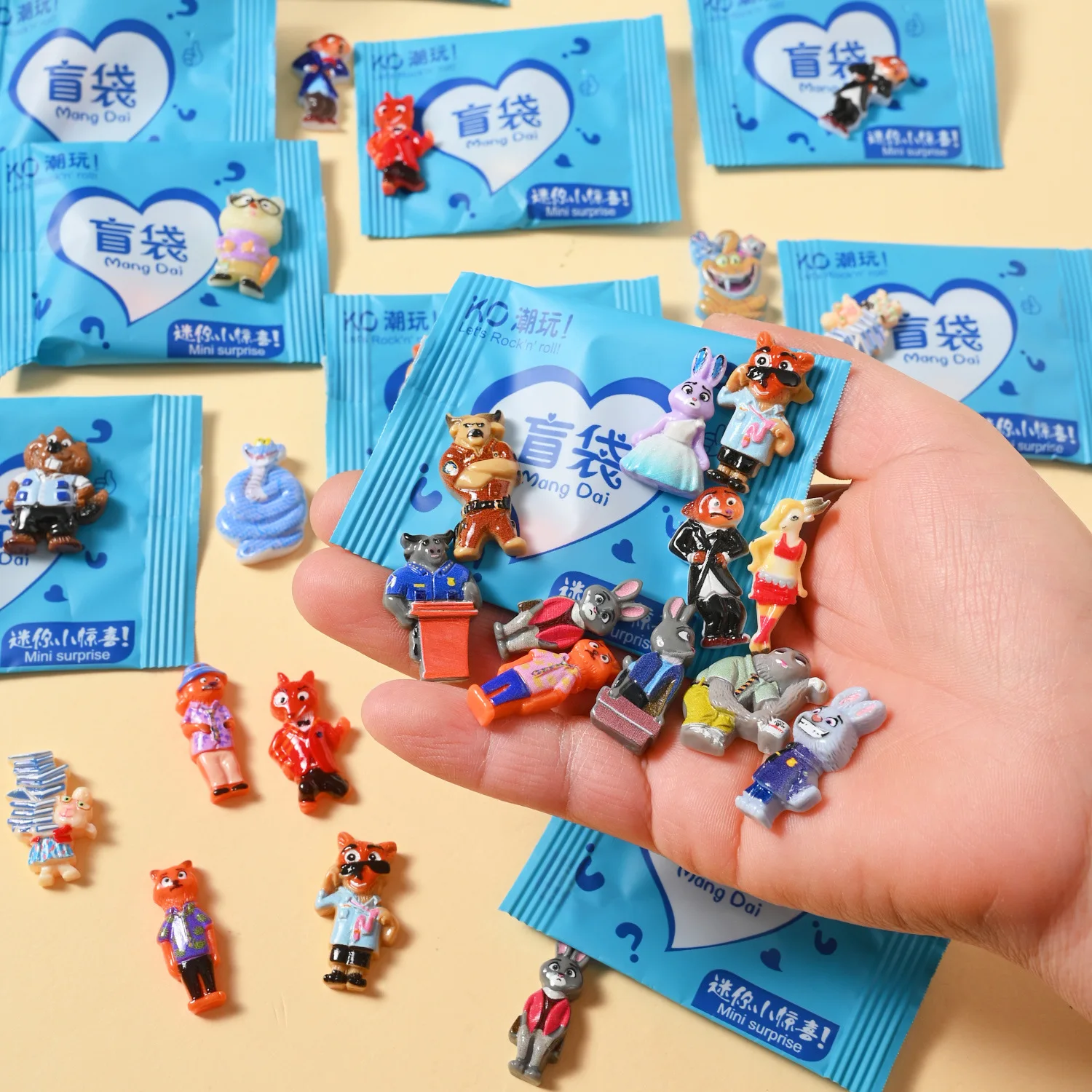 50 قطعة جديد ل Zootopia2 أعمى Bogs الحيوان لطيف دمية سطح المكتب الحلي الصغيرة العصرية لايف مباراة متابعة حقيبة أعمى للهدايا