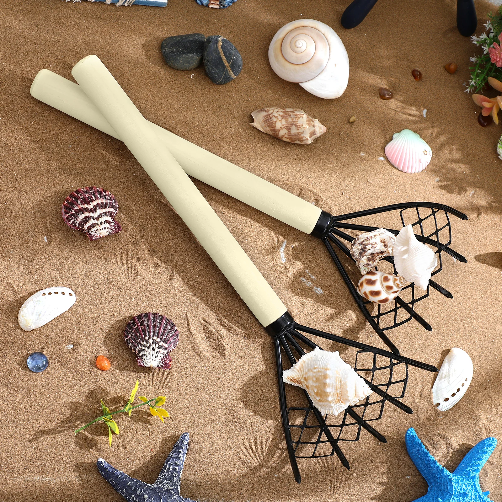 

2Pcs hand Rake 5-Tine Metal Beach Rake for Shell Digging Soil Loosening Portable Garden Tool with Wood Handle Iron