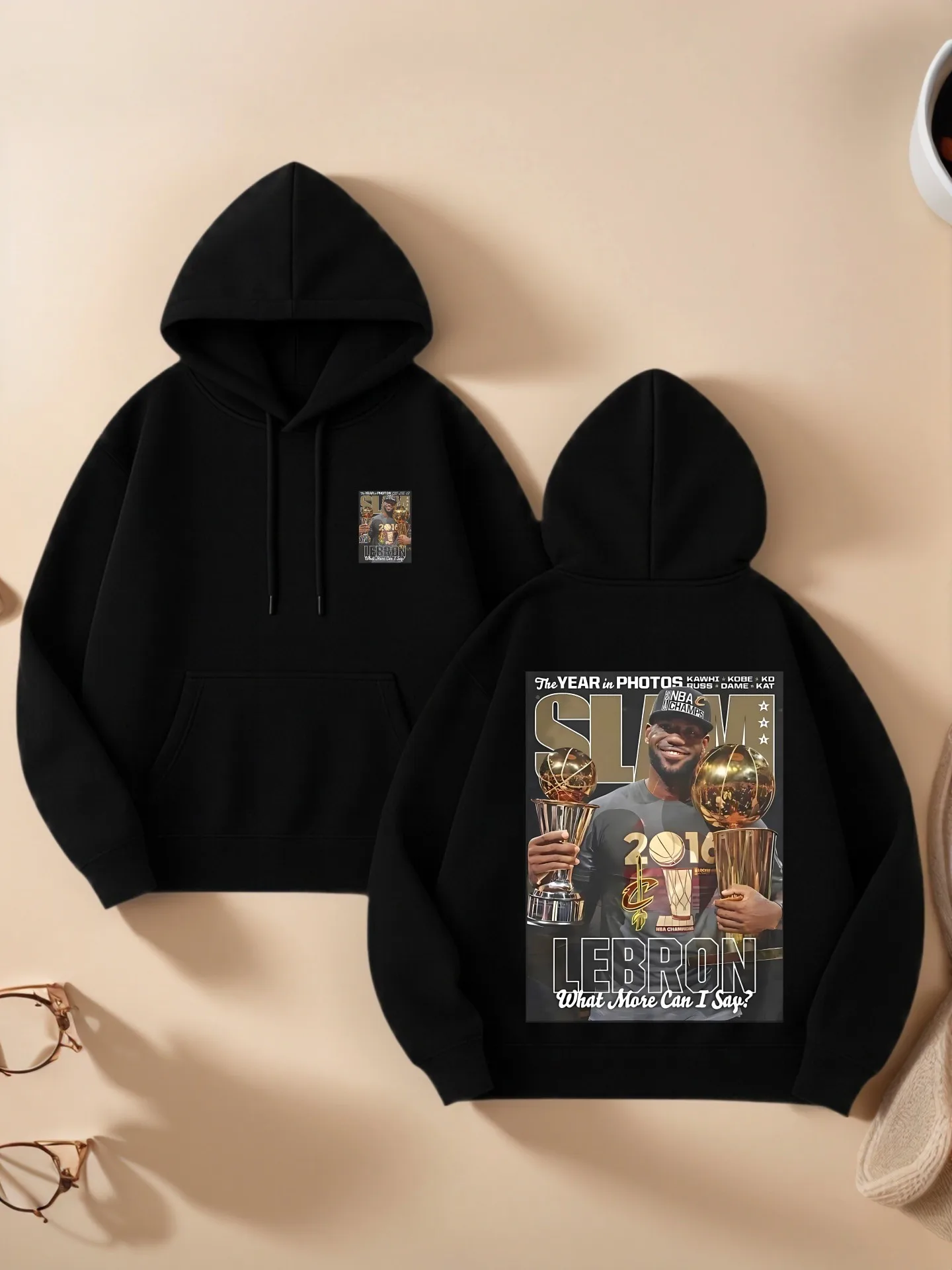 Grafische hoodie, vintage grafische print, streetwear-stijl, katoenmix, casual dagelijks gebruik, voor jonge mannen