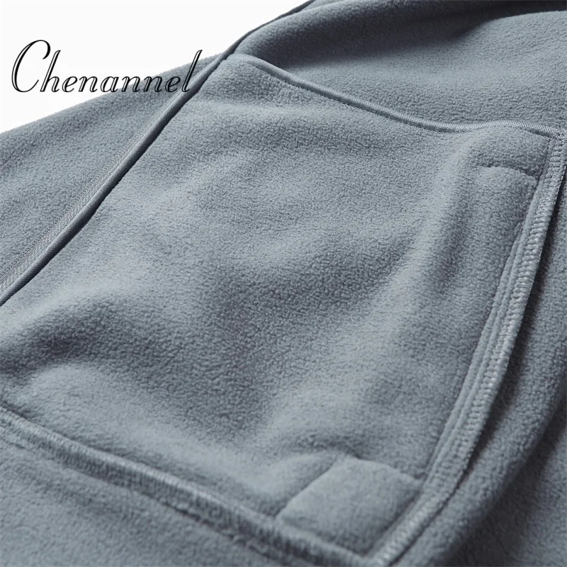 เสื้อแจ็คเก็ตขนแกะลำลองสำหรับผู้ชาย ฤดูใบไม้ร่วง ฤดูหนาว กีฬากลางแจ้ง คอตั้ง กันลม อุ่นสบาย เสื้อคลุมแบบมีซับใน สำหรับวัยรุ่นและวัยกลางคน เหมาะสำหรับใส่เป็นเสื้อตัวใน