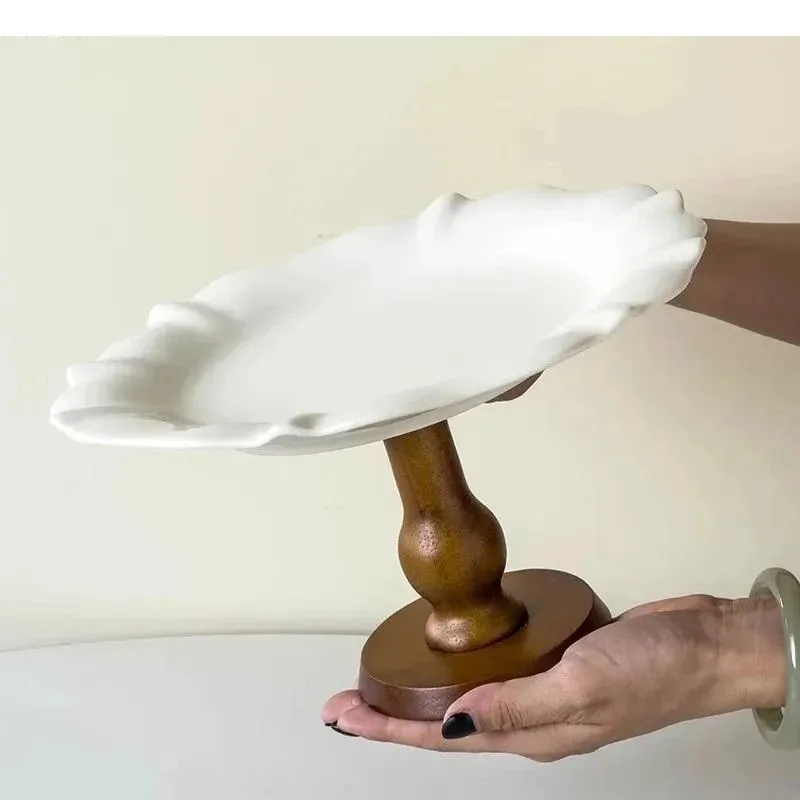 

Vintage Simplicity Ceramic Fruit Plate Wood High Foot Snack Afternoon Tea Cake Display Plates Household Products