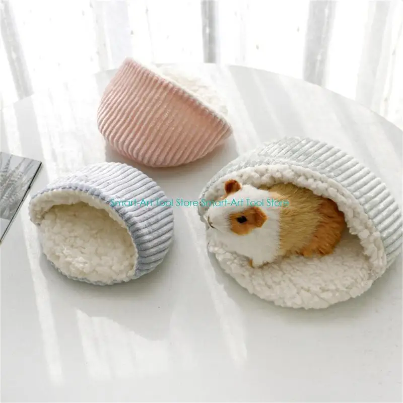 E1PB Winter Warm Hamster Bed Mat Soft Plush Flannelette Small Pet Bedding Breathable Moisture Wicking Small Animal Nest Pad