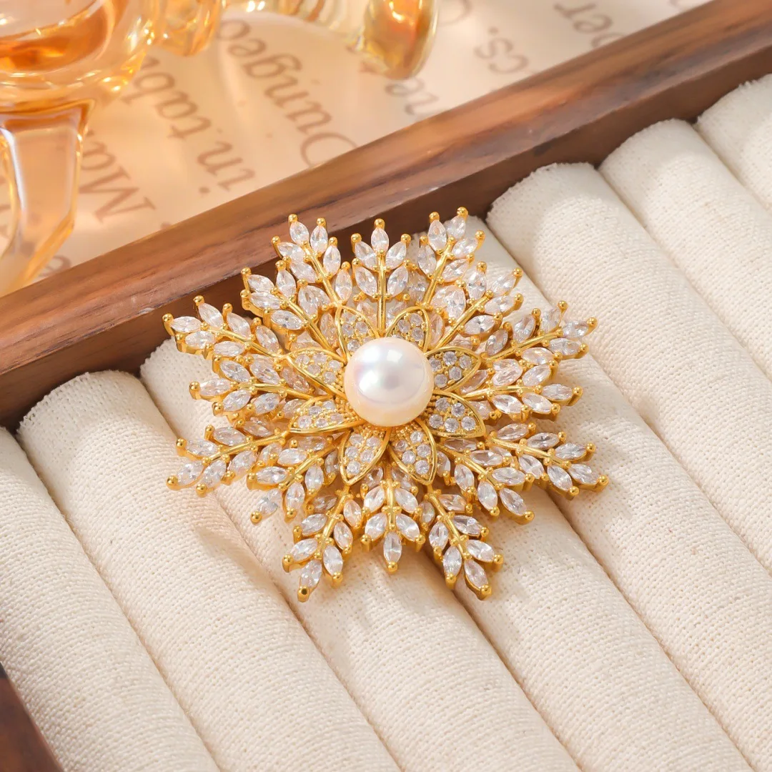 

Французский вечный дизайн, элегантная брошь в виде снежинки для женщин, высококачественный изысканный шарф с пряжкой, подарок