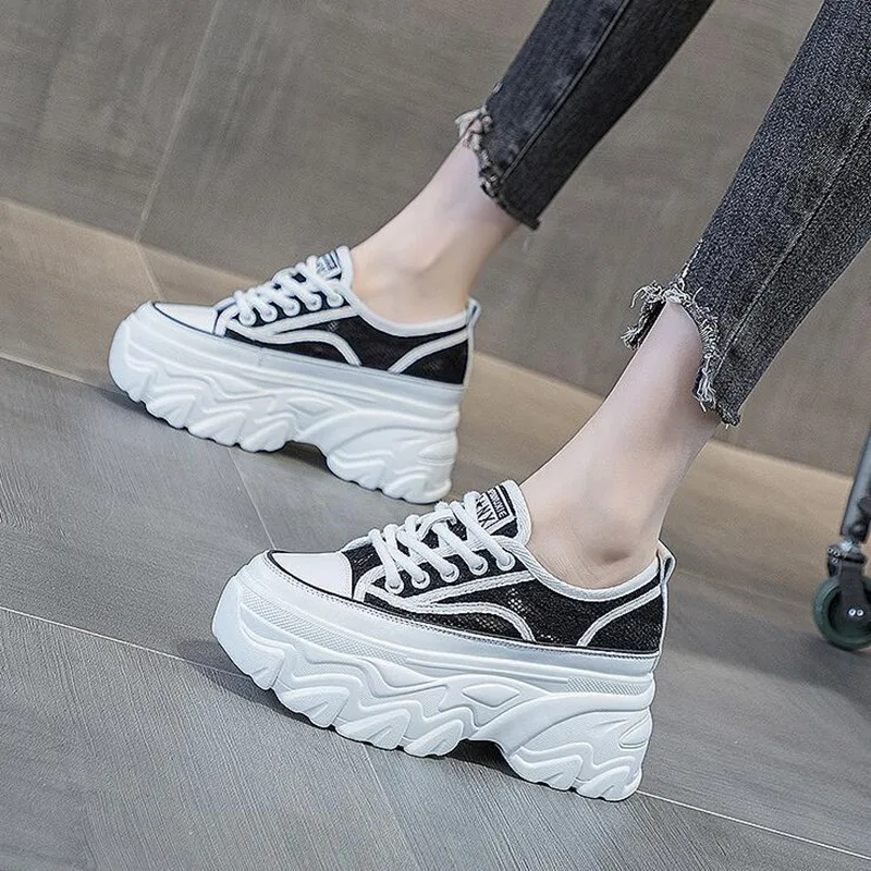 

Новинка 9 см, новинка 2023 года, женские модные кроссовки на платформе из натуральной кожи с воздушной сеткой, дышащая летняя повседневная обувь на скрытом каблуке