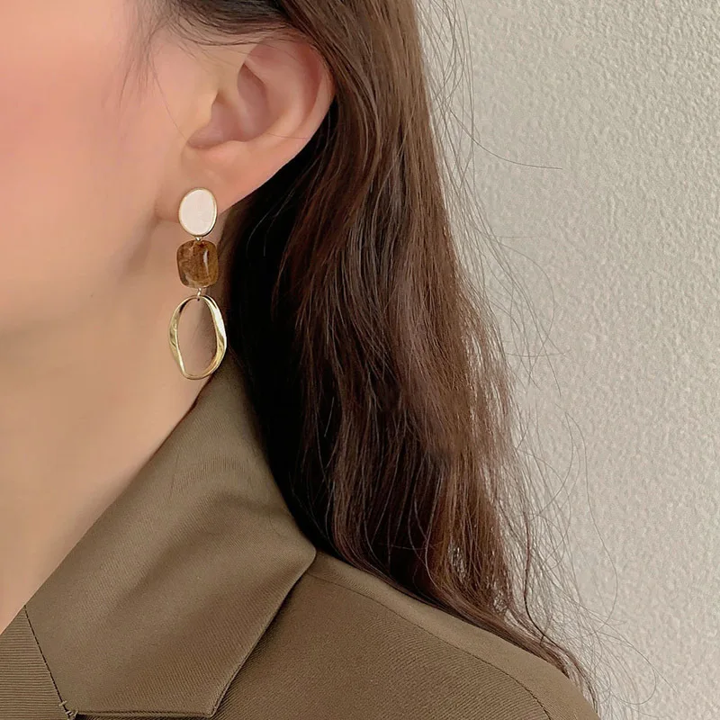 Korean Version of Advanced Ear Clip Without Ear Hole Women\'s Fashion Retro Versatile Cool Style Temperament Simple Earrings 2023