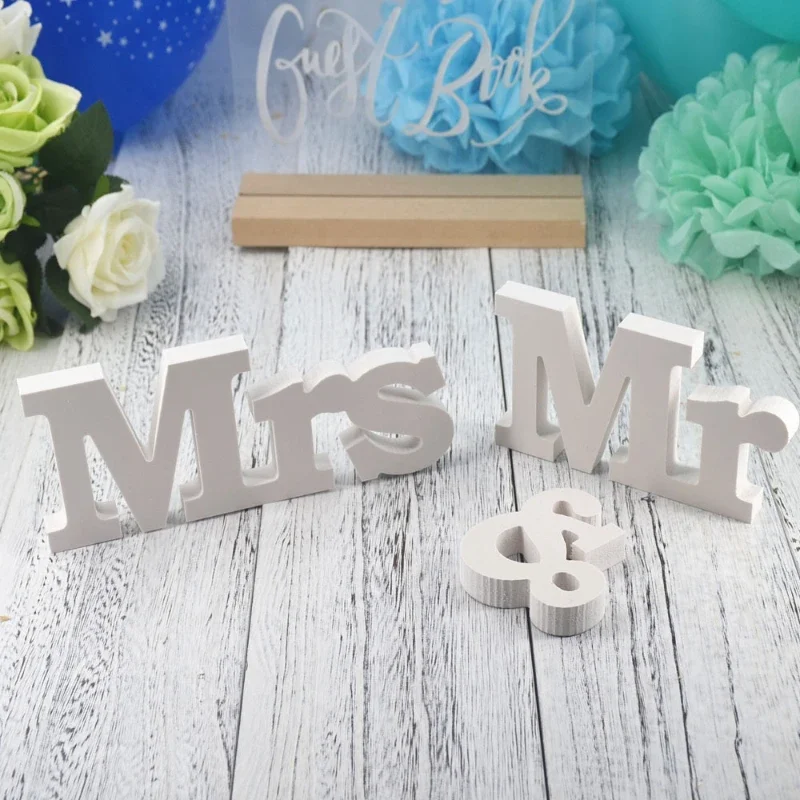 

3 Pcs/Set Wedding Decorations White Letters Mr & Mrs Decor Props Wedding Events Party DIY Decoration Supplies Signs For Table