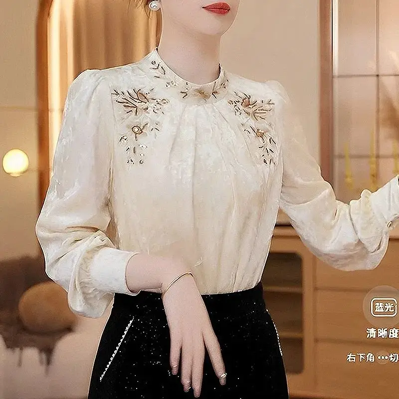 High End New Chinese Velvet Shirt Women\'s Long Sleeved New Light Luxury Embroidered Top Pleated Design Shirt