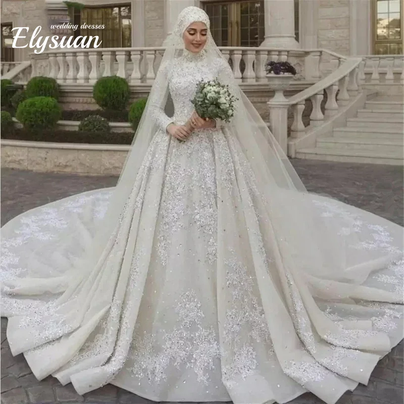 Gaun Pengantin Muslim dengan Aplikasi Mutiara Berkilau, Model Cathedral Train, Lengan Panjang, Gaun Ballgown