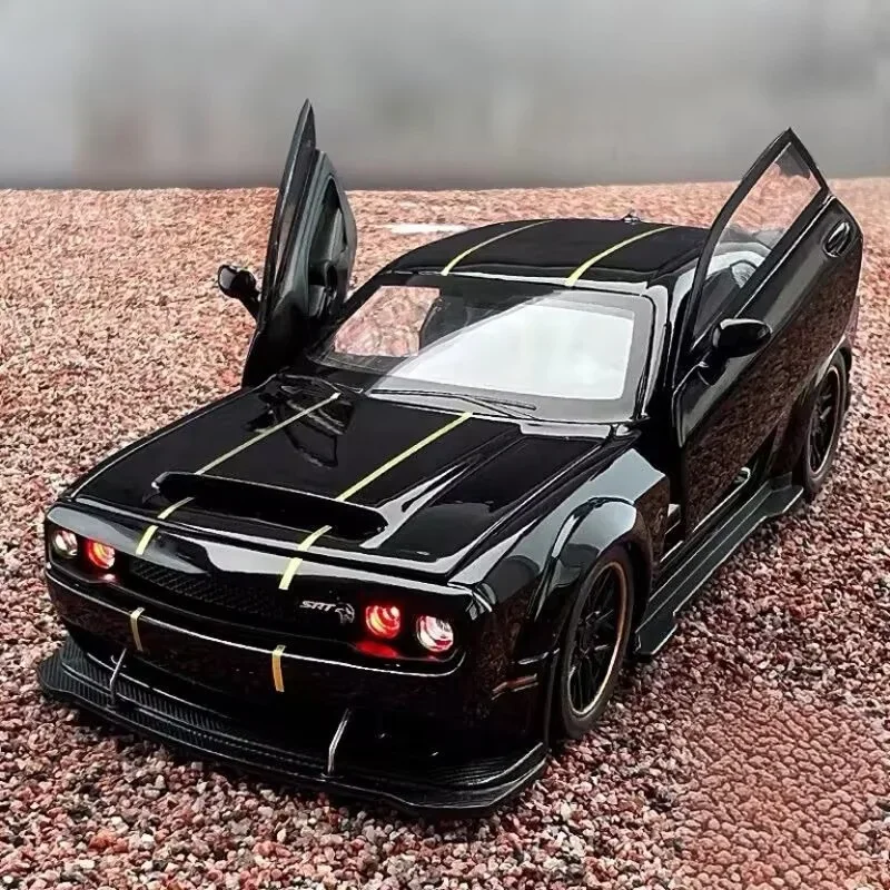 

1:32 Challenger SRT Redeye Hellcat Alloy Musle Car Model Diecast Metal Sports Car Vehicles Model Sound Light Kids Toy Gift