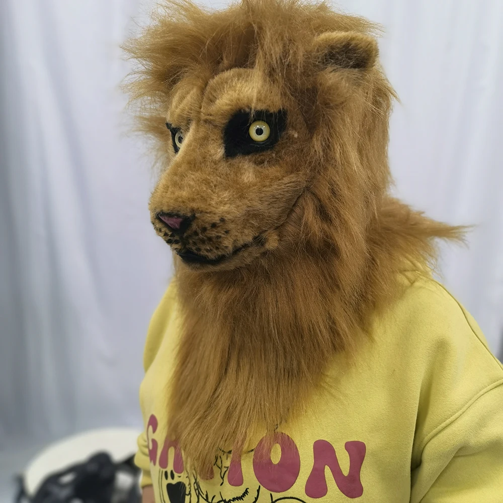 HuiTai Lion moving mouth mask with fur decorated for Halloween and party fun